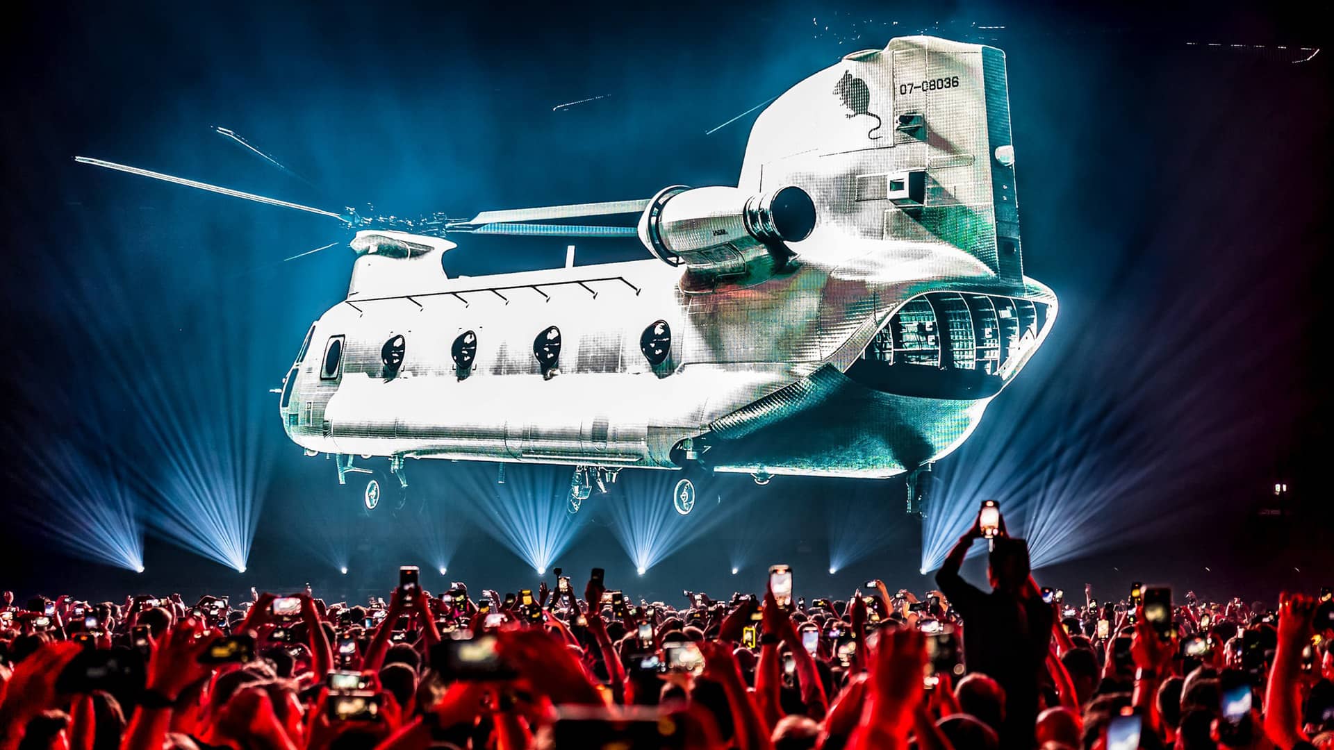 Discover Eric Prydz as one of the DJs with the most epic visuals of the moment.